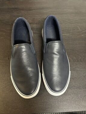 Navy leather slip-on sneaker